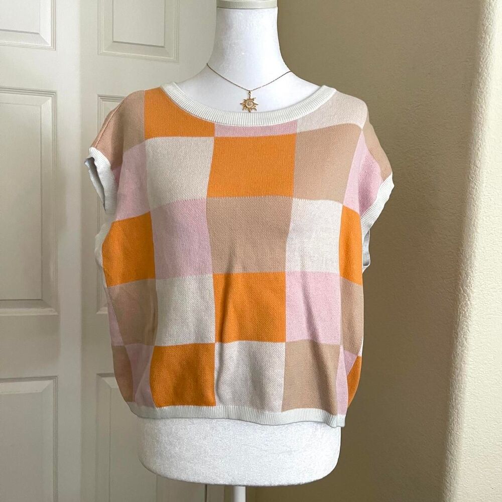 100% cotton color black checkered knit short sleeve top